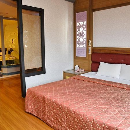 Love Boat Motel Chaozhou Exterior photo